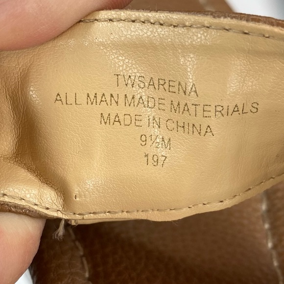 Tommy Hilfiger Signature Logo Thong Platform Wedge Camel Color Sandals 9 1/2M - Picture 5 of 8